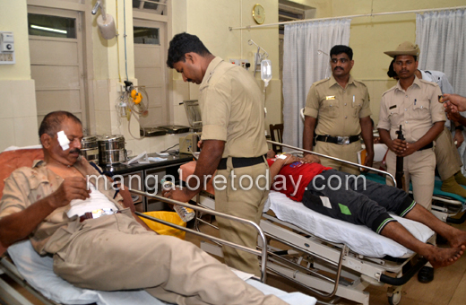 Undertrials attack policemen in Mangalore jail